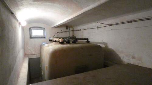 Heizöllager im Nebengebäude - 