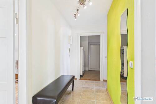 Diele Sicht zum Wohnungseingang - 