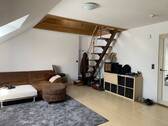 Wohnzimmer mit Zugang Schlafbereich - 