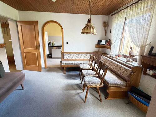 Blick ins Esszimmer - Einfamilienhaus mit 142,00 m&sup2; in Oberostendorf zum Kaufen