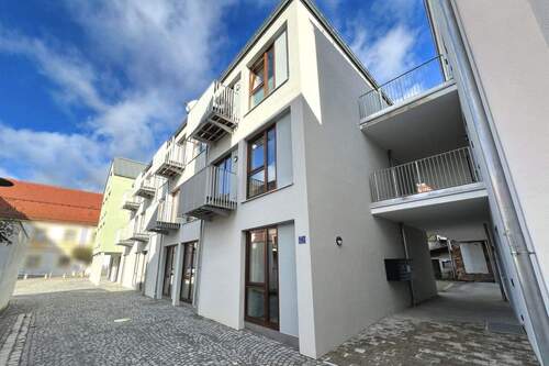 Außenansicht - Etagenwohnung mit 87,40 m&sup2; in Gangkofen zum Kaufen