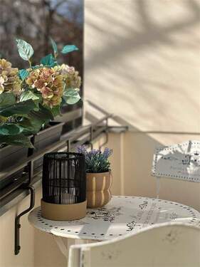 Detail Balkon Straßenseite - 