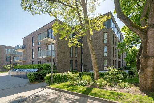 Wohnanlage - Schöne und moderne 3-Zimmer-Terrassenwohnung (Neubaucharakter) mit Terrasse in zentraler, aber ruhiger und grüner Lage von Hamburg-Eißendorf!