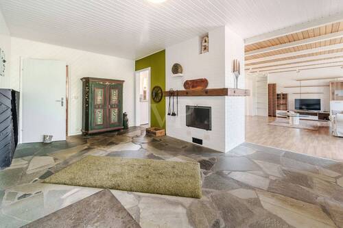Gemütliche Wohndiele mit Kamin - 