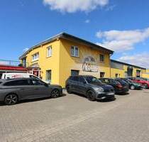 Gut vermietetes Wohn- und Bürohaus mit Hallengebäude in Isenbüttel