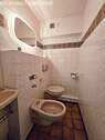 WC mit Bidet und Waschbecken - 