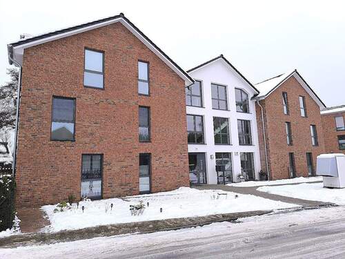 Gebäude - 3 Zimmer Etagenwohnung zur Miete in Dorum