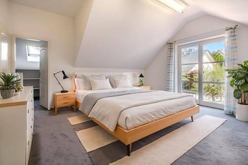 Beispielmöblierung Schlafzimmer im Vorderhaus - 