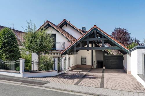 Straßenansicht - 