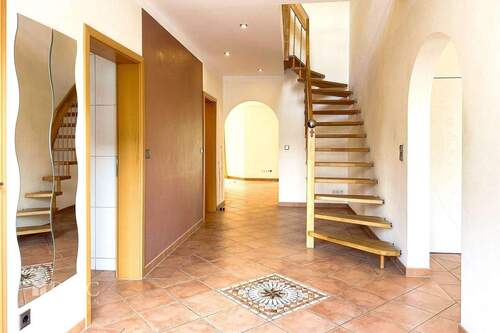 Diele - 4 Zimmer Einfamilienhaus in Rommerskirchen