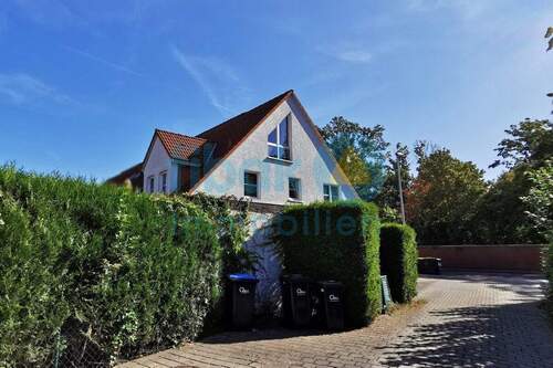 Rück- und Seitansicht - 5 Zimmer Reihenendhaus zum Kaufen in Böhlen