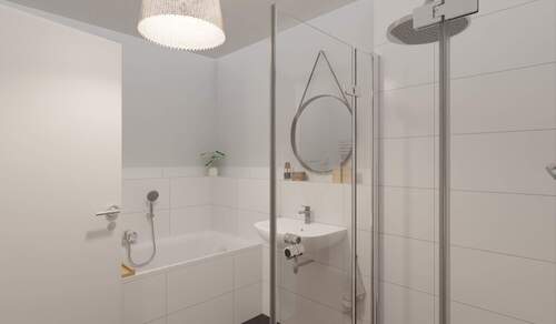  Modern gefliestes Badezimmer mit bodengleicher Dusche und Badewanne - 