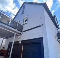 Modernes Zweifamilienhaus mit Charme im Herzen von Pleidelsheim