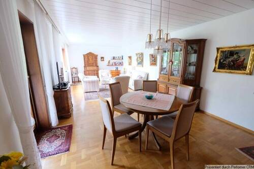 Großzügiger Wohn-Essbereich - Komfortabel und großzügig: Wohnung mit Aufzug für jede Lebensphase