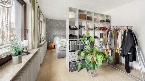 1. OG Elternschlafzimmer 4 - 