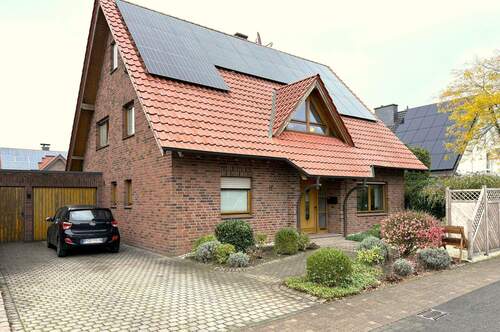 Außenansicht - Familienfreundliches Zuhause mit Garten und Garage in Borken-Weseke!