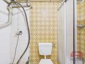 Mit Duschbad im Keller - 