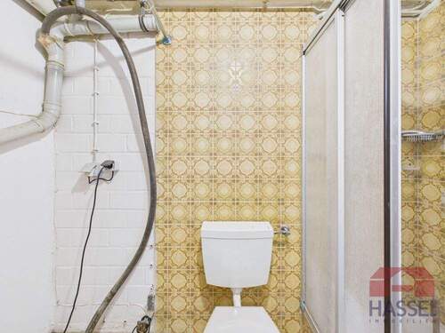 Mit Duschbad im Keller - 