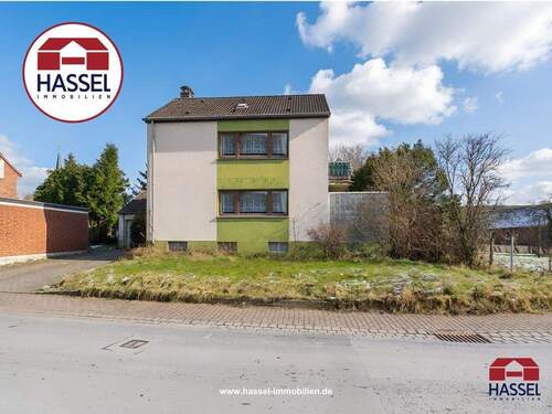 Titelbild - Hier beginnt Ihr neuer Lebensweg. Einfamilienhaus mit Potenzial, packen Sie es an!