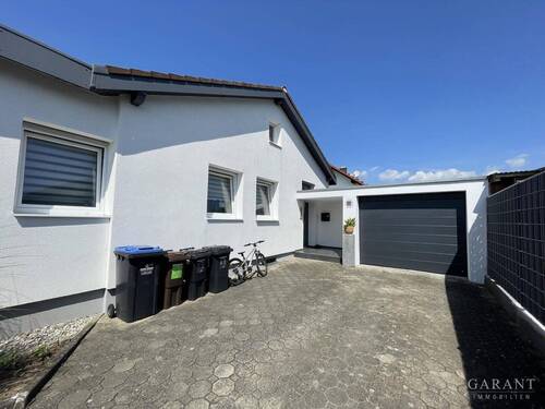 Außenansicht - 7 Zimmer Einfamilienhaus zum Kaufen in Öpfingen