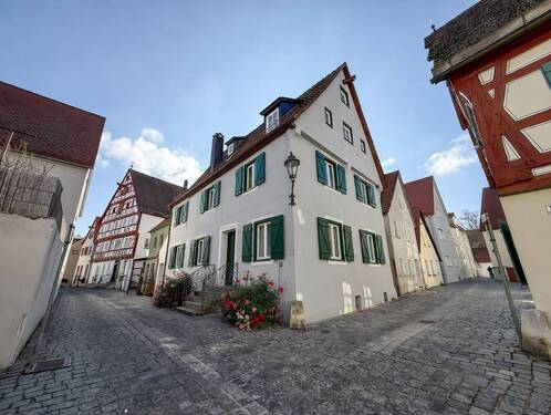 Außenbereich - KI basiertes Bild - 7 Zimmer Einfamilienhaus zum Kaufen in Nördlingen