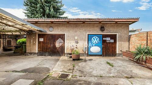 Garage - 
