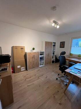 Arbeitszimmer_1.OG_Rechts_WE_4 (2) - 