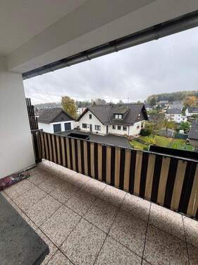 Loggia_1.OG_Rechts_WE_4 (2) - 3 Zimmer Etagenwohnung zum Kaufen in Gummersbach / Strombach