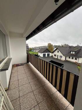 Loggia_1.OG_Rechts_WE_4 (1) - 3 Zimmer Etagenwohnung in Gummersbach / Strombach