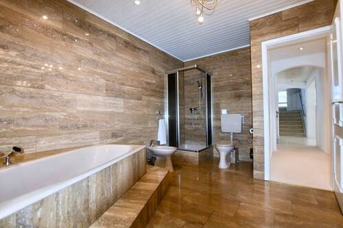 Badezimmer angrenzend zum Schlafzimmer - 