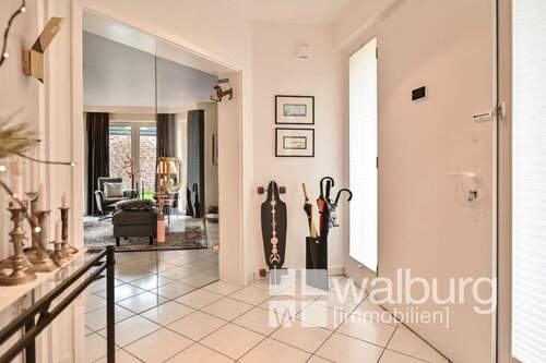 18 Diele Haupteingang - 