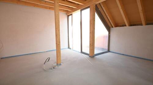 Küche mit Ausgang Dachterrasse - 3 Zimmer Etagenwohnung in Berching