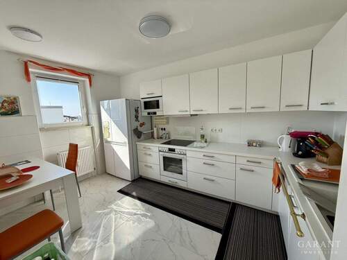 Küche - 3 Zimmer Etagenwohnung zum Kaufen in Frankfurt am Main