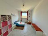 Kinderzimmer - Etagenwohnung mit 93,00 m&sup2; in Frankfurt am Main zum Kaufen