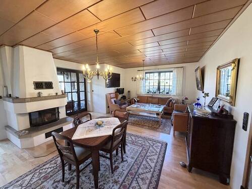 Wohn- und Esszimmer mit Terrasse - 