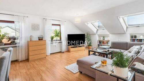 1. OG Wohnzimmer 1 - 