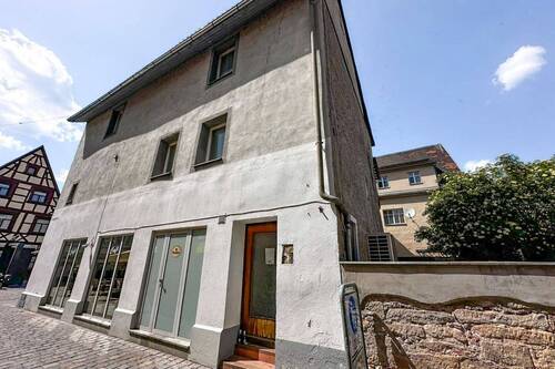 Außenansicht - 7 Zimmer Mehrfamilienhaus, Wohnhaus in Forchheim