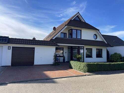 Frontansicht - Top gepflegtes Traumhaus in Berne - einziehen und wohlfühlen