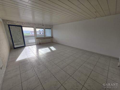 Wohn/Essbereich - Etagenwohnung mit 84,00 m² in Ditzingen zum Kaufen