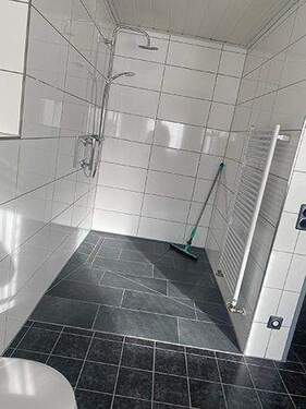 große begehbare Dusche, neu 2023 - 
