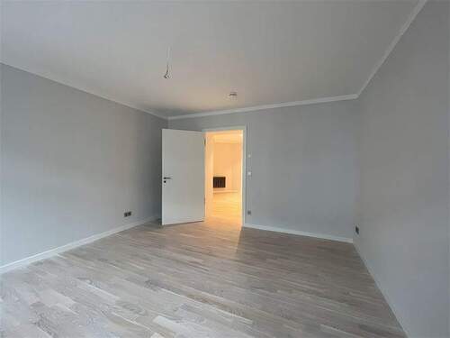 Wohnzimmer - 3 Zimmer Etagenwohnung zum Kaufen in Berlin