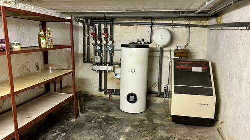 Kellerraum mit Zentralheizung - 