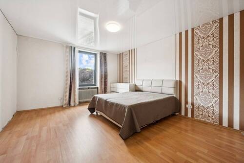 Schlafzimmer 1. OG - 