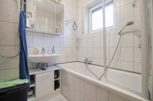 Badezimmer EG - Mehrfamilienhaus, Wohnhaus mit 202,00 m² in Böhmenkirch zum Kaufen