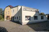 Blick von Süden - 9 Zimmer Einfamilienhaus zum Kaufen in Pulsnitz