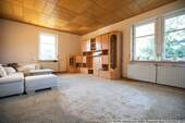 Wohnzimmer - 9 Zimmer Einfamilienhaus in Pulsnitz
