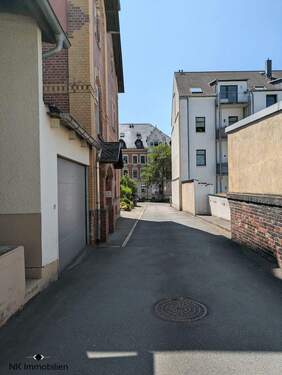 Zufahrt - 