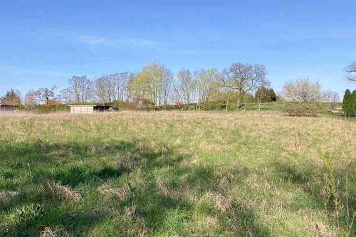 1 - Bauträgerfreies Baugrundstück mit positiver Bauvoranfrage - ca. 3.800 m² in Gützkow OT Lüssow