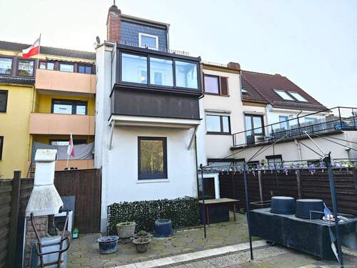 Ansicht hinten - 6 Zimmer Reihenmittelhaus in Bremen