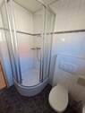Bad mit Dusche - 